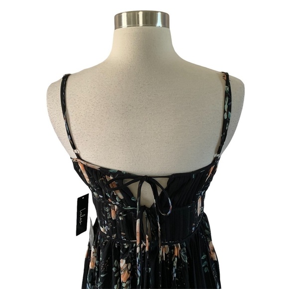 Lulu’s New With Tags Flowering Romance Black Floral Print Pleated Maxi Dress - Picture 8 of 16